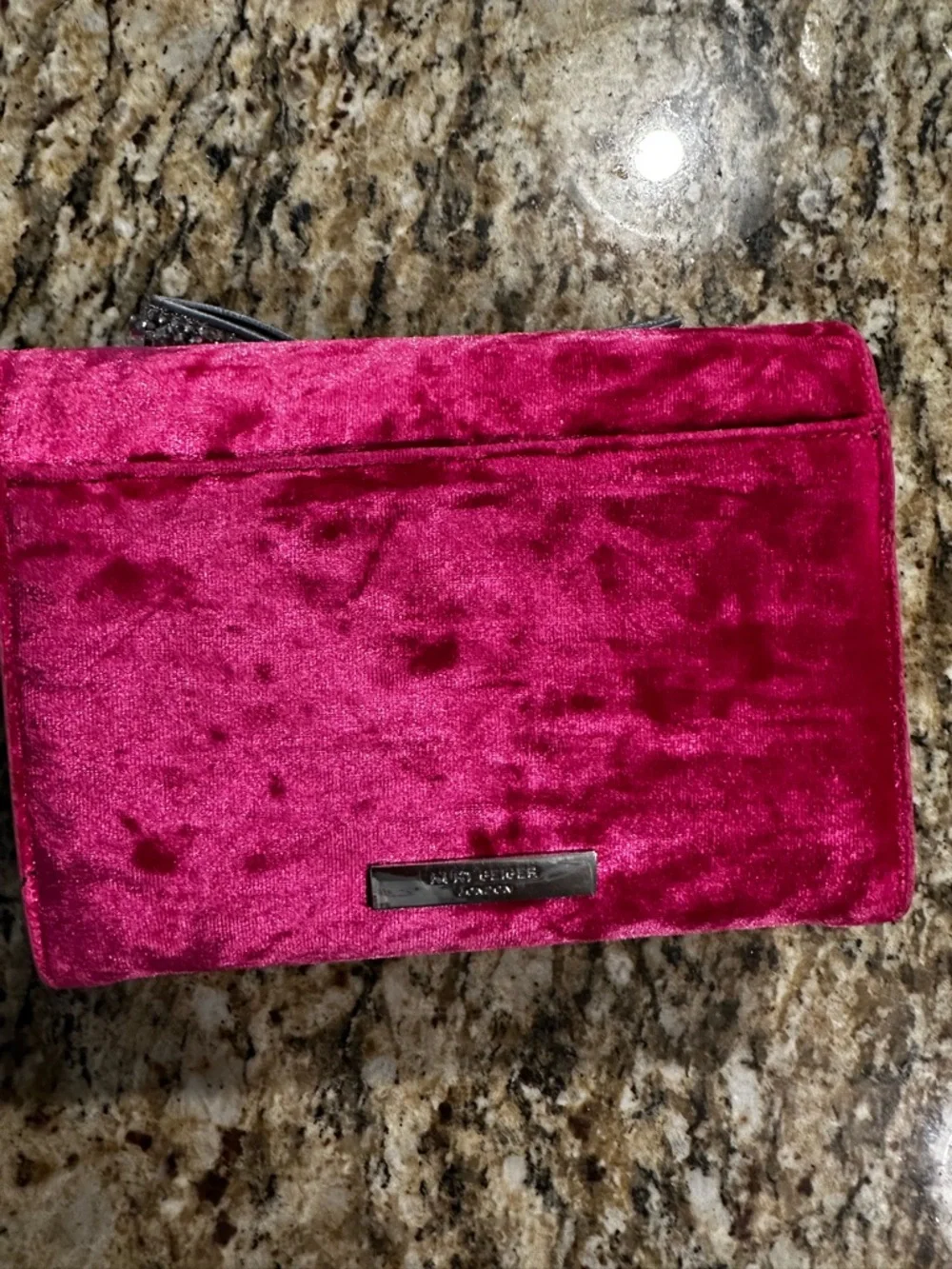 Kurt Geiger London Small Shoreditch Bow clutch in pink velvet. - Picture 8 of 16